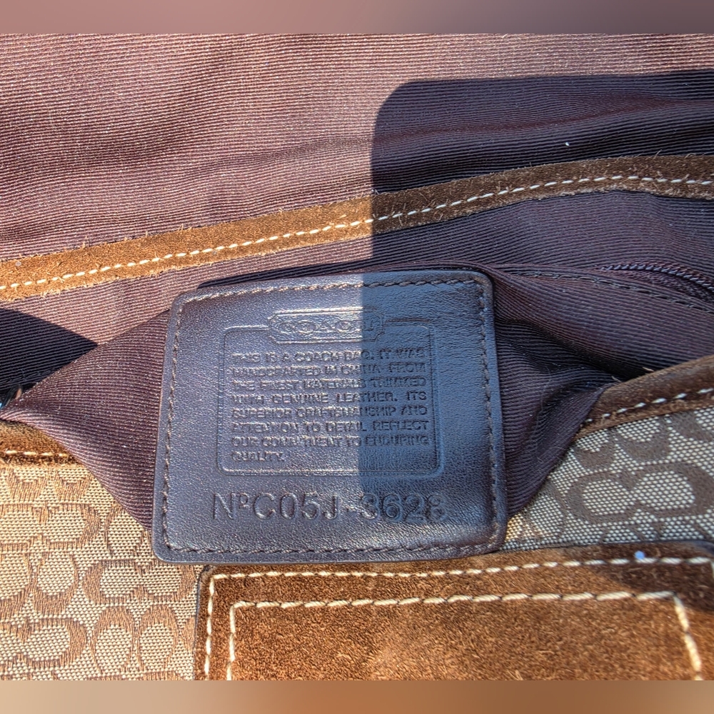 vintage Coach Soho Signature mini buckle shoulder bag. 2005 - Picture 17 of 17